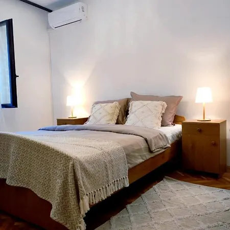 Olive Ii Apartment