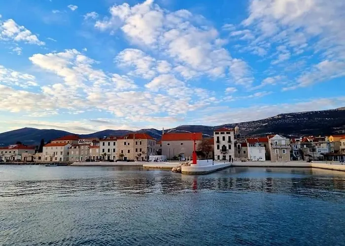 Olive Ii Kaštela