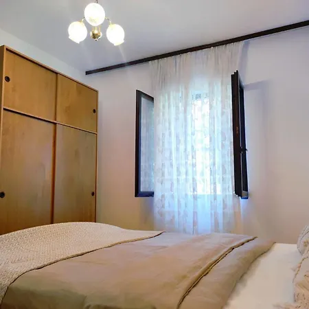 Olive Ii Апартаменти Каштела